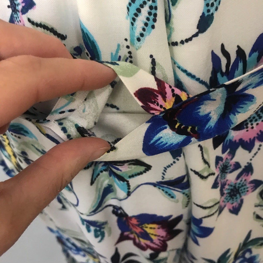 Women’s Off White Floral Jumpsuit - Picture 3 of 8